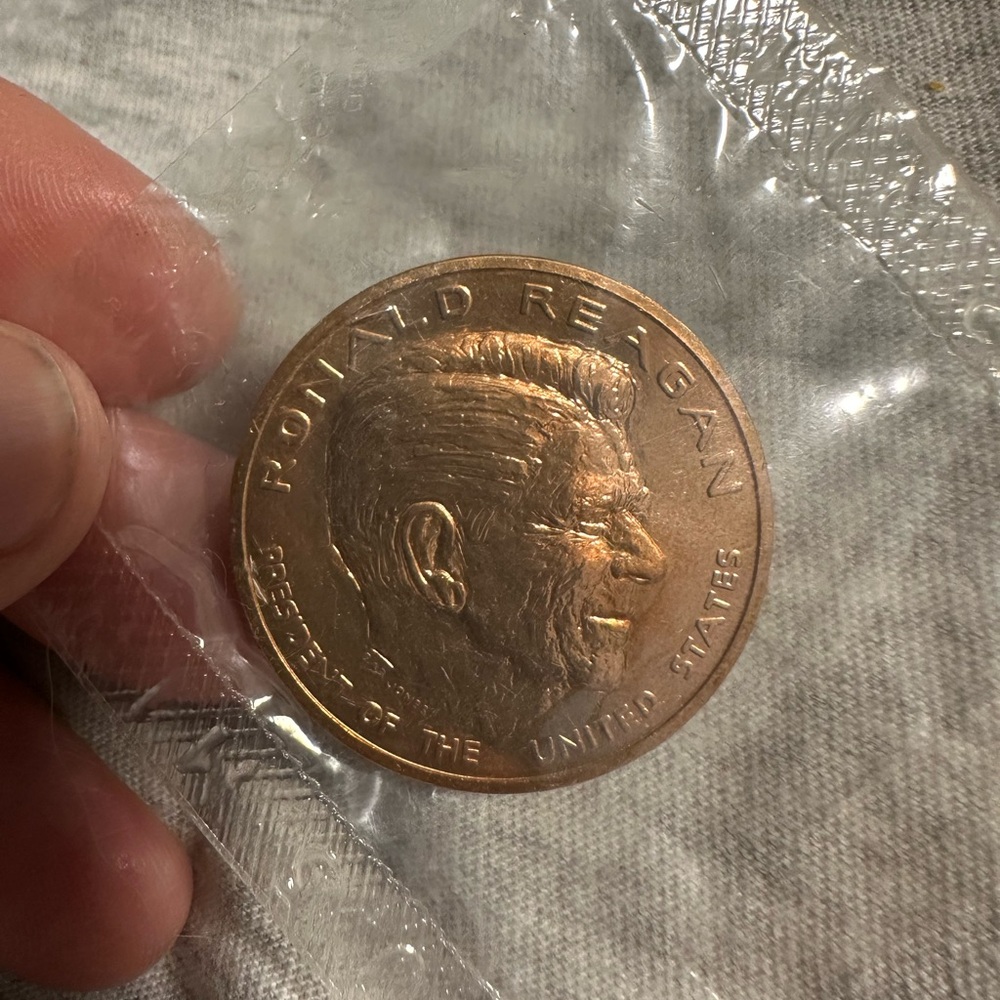 Donald Reagan Commemorative Coin